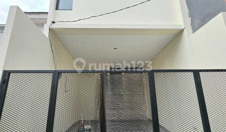 Rumah baru 4x13 Siap Huni bebas banjir Di Tanjung Duren(TD337) 2