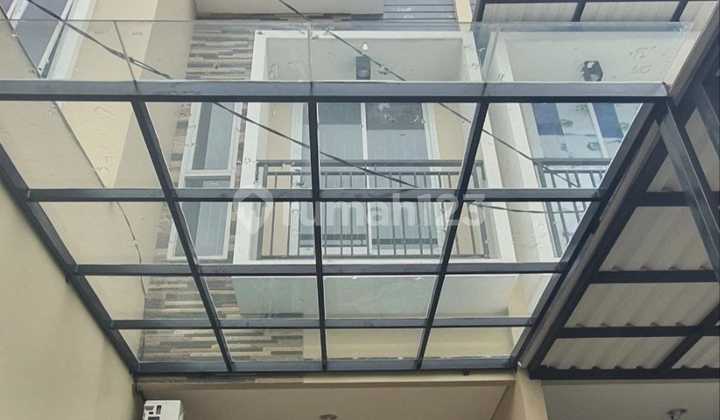 Rumah bagus siap huni lokasi strategis dekat sunrise garden(SR76)