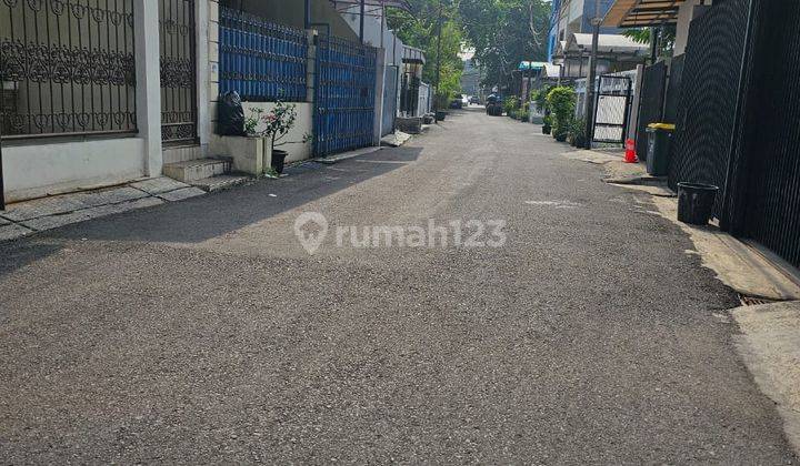 Rumah 4x8.5 Jalan 2 Mobil Di Jelambar(jl296) 2