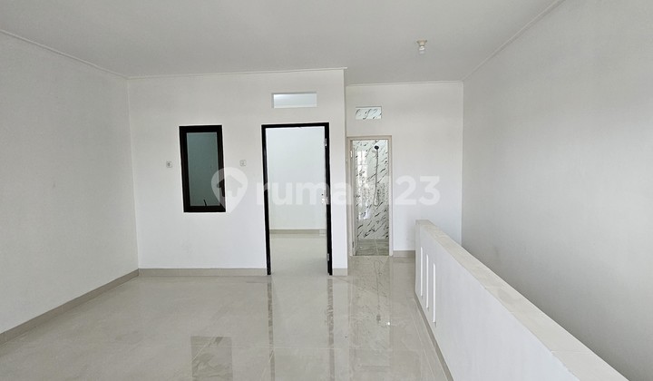 Rumah Baru 4.8x13 lokasi strategis di Duri Kepa(DK387) 2