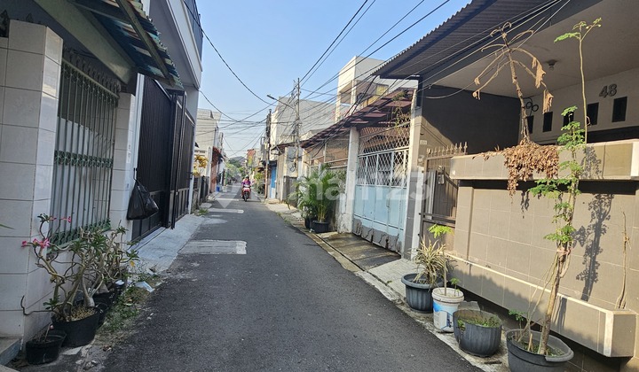 Rumah tua hitung tanah di grogol (GRG112) 2