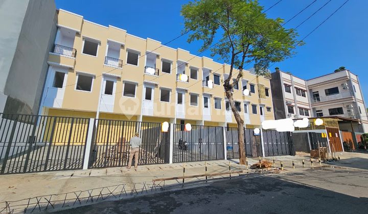 Ruko Baru 4x31 bisa untuk usaha jalan gede di jelambar(JL318)