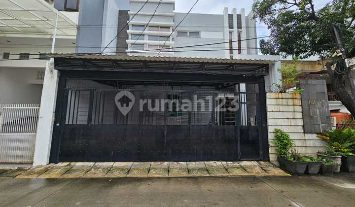 Rumah Siap Huni 10x20 bebas banjir di Taman Ratu(TR223)