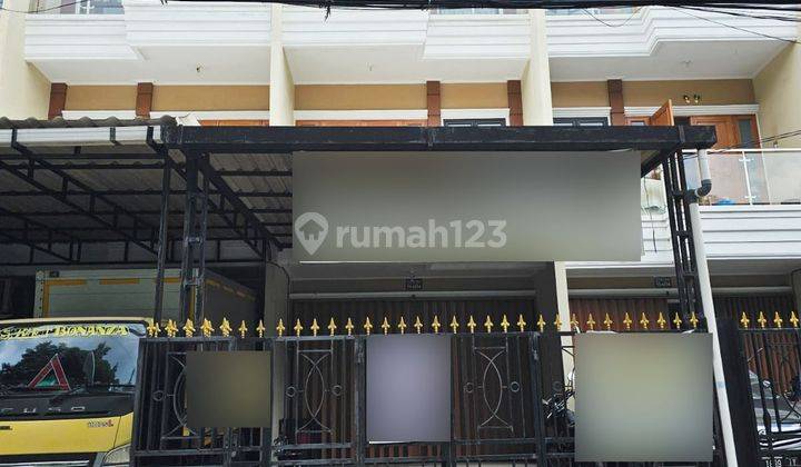 Rumah 4.5x25 lokasi strategis di Tanjung Duren(TD299) 1