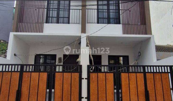 Rumah Baru 3.5x17 Siap Huni Strategis di Taman Ratu(TR224) 1