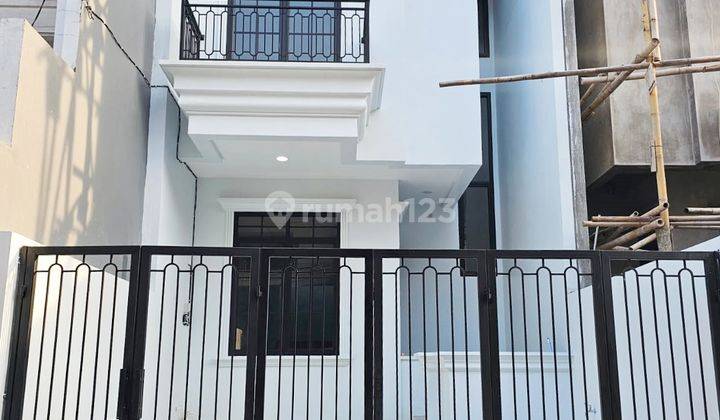 Rumah Baru 5x18 lokasi strategis di Taman ratu(TR170) 1