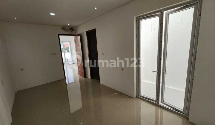 Rumah baru 5x18 siap hunu strategis di Tomang(TM273) 2