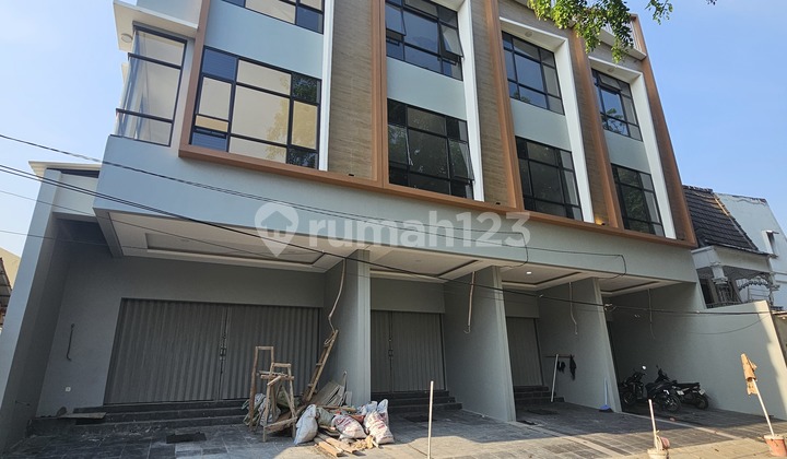 Ruko Baru 4x13.5 lokasi strategis di Taman Ratu(TR254)