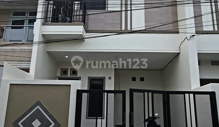 Rumah Baru 4.8x13 lokasi strategis di Duri Kepa(DK387)