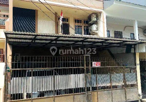 Rumah Siap Huni Strategis 6x15 di Taman ratu(TR165) 1