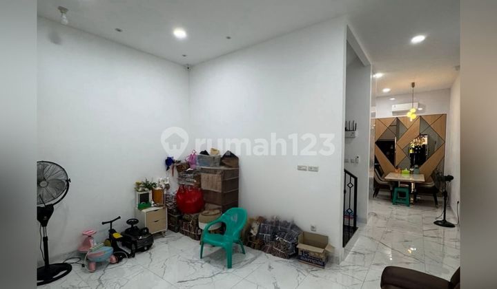 Rumah Bagus siap huni 5x15 dalam komplek Jelambar(JL326)