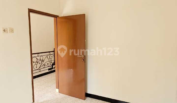 Ready to Occupy 5.5X11 Strategic House in Tanjung Duren (Td409)