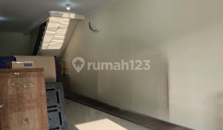New 5x24 Shop House in a strategic location at Taman Cosmos Taman Ratu (TR253) 2