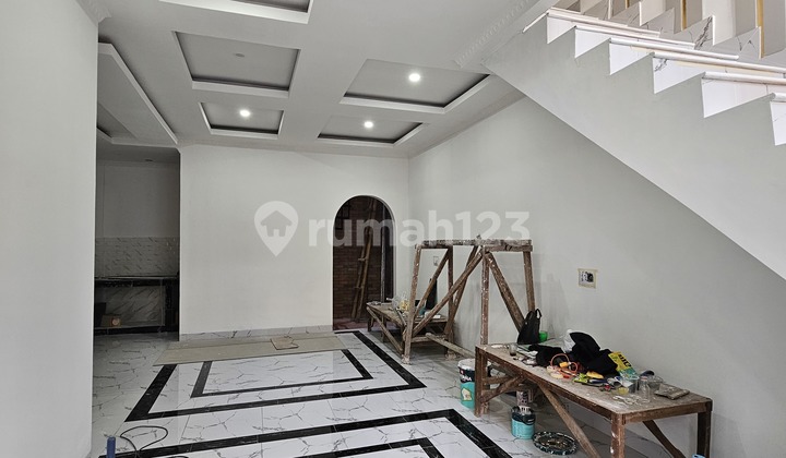 Rumah Baru Siap Huni 6X15 Lokasi Strategis di Taman Ratu(Tr244) 2