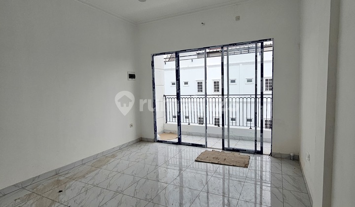 Rumah baru 6 unit lokasi strategis di Tanjung Duren(TD356) 2