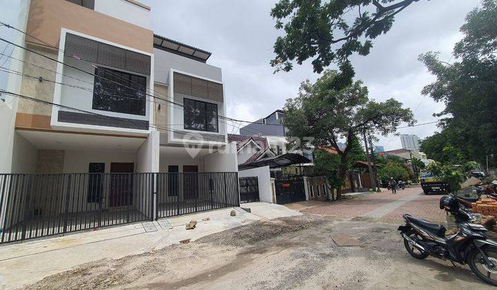 RUmah Baru Mini Cluster jalan 4 mobil Siap Huni Duri kepa(DK325) 2