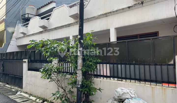 Rumah Tua Bisa Bangun ulang 11x11 di Tanjung Duren(TD379) 1