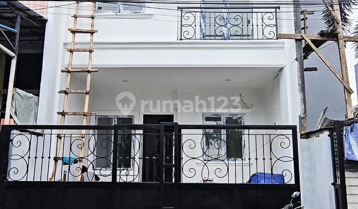 Rumah Baru 6X13 Lokasi Strategis Jalan Gede di Duri Kepa(Dk453)