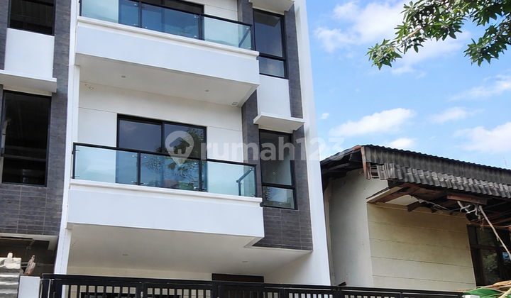 Rumah Baru 5X15 Jarang Ada di Taman Ratu(Tr269)