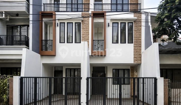 Rumah Baru 2 Unit 5.5X15 Strategis di Tomang(Tm276) Rumah Baru 2 Unit 5.5X15 Strategis di Tomang(Tm276)