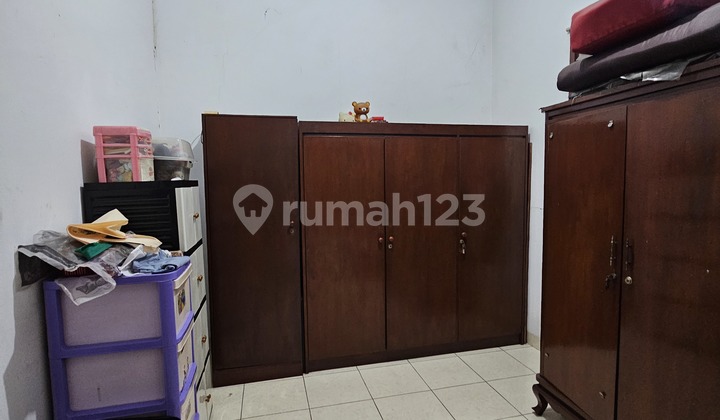 Rumah 7x18 strategis bebas banjir Taman Ratu(TR259) 2