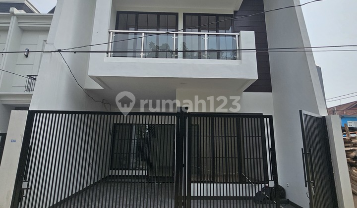 Rumah Baru Type American Classic di meruya(MR10) 1