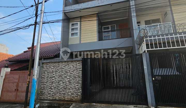 Ready-to-occupy house 6x19 strategic location in Duri Kepa (DK381)