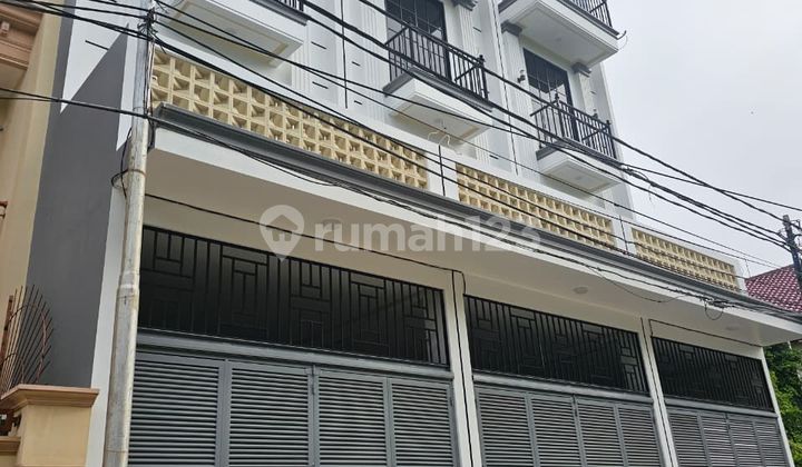 New House flood-free 4x20 strategic in Taman Ratu (TR221) 2