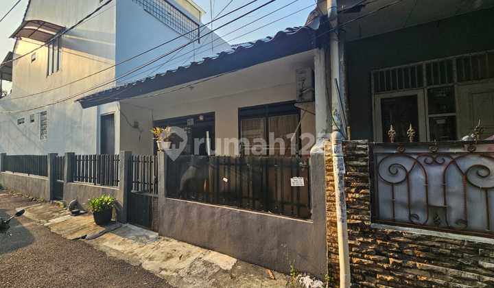 Rumah lama lokasi trategis 7x11 di tanjung duren(TD388)