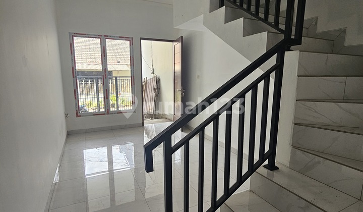 Termurah Di Kawasan Komplek! Rumah Baru 1,25m bisa masuk mobil bebas banjir 1