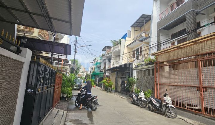 Rumah Baru lokasi strategis 4x15 di jelambar(JL310) 2