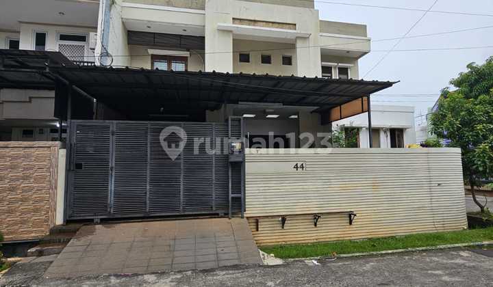 Ready-to-Occupy 10x16 Strategic House in Green Garden Complex (GG77)