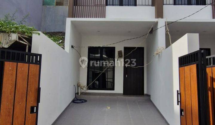 Rumah Baru 3.5x17 Siap Huni Strategis di Taman Ratu(TR224) 2