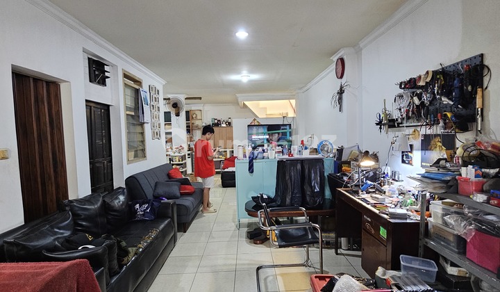 Strategic 7x18 flood-free house in Taman Ratu (TR259)