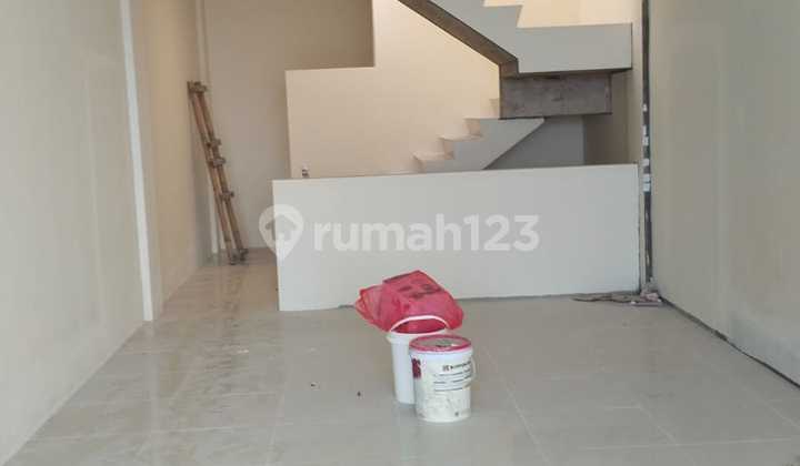 Ruko Baru pinggir jalan 4x20 Taman Ratu(TR250) 2