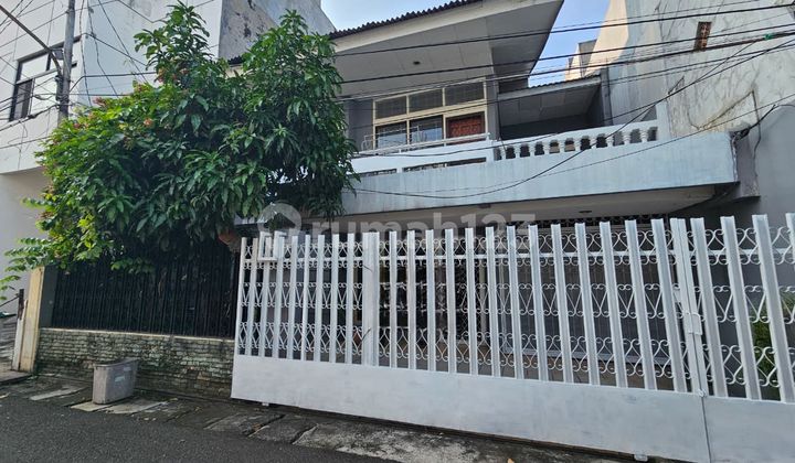 Rumah 10x15 lokasi strategis di tomang(TM270)