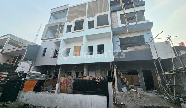 Rumah baru 4x17 lokasi strategis di jelambar(JL315)
