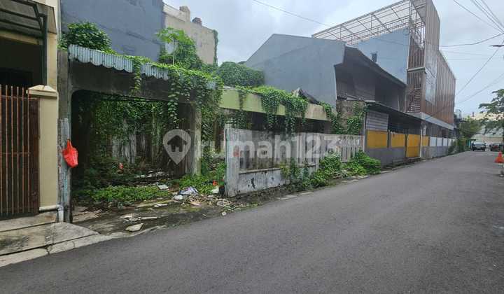 Old House 11X11 Strategic Location in Tanjung Duren(Td422)