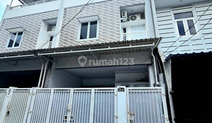 Rumah Semibaru 5.5x11.5 Strategis Di Tanjung Duren(td281) 1