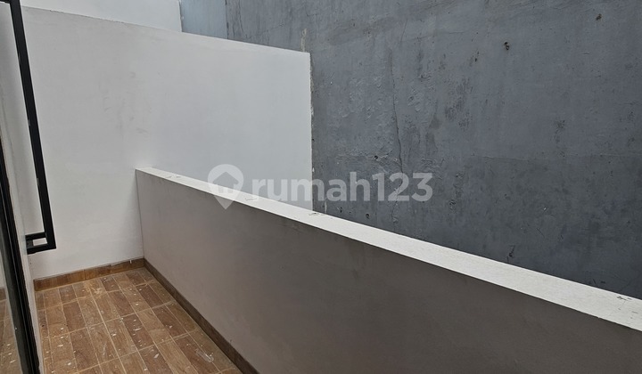 Rumah Smart Home Harga cuma 2,95m,bisa parkir 2 mobil cepetan liat dalamnya 2