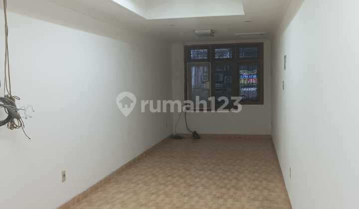 Rumah 11x18 Siap Huni lokasi trategis di Tanjung Duren(TD349) 2