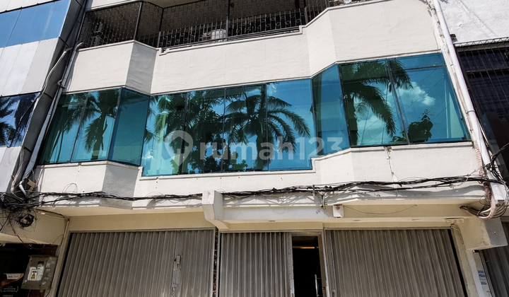 2 Adjacent Shophouses 4.5X25 Greenville Complex (Gr112) 2 Adjacent Shophouses 4.5X25 Greenville Complex (Gr112)