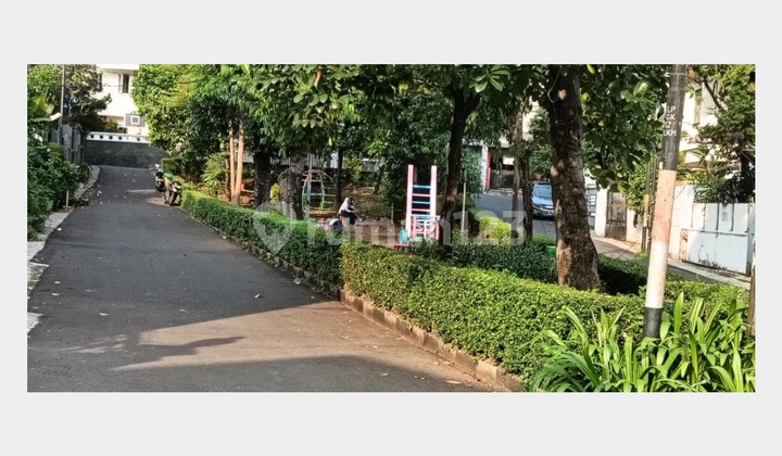 Rumah Tua Hitung Tanah Saja di Jalan Katalia Kota Bambu Utara , Tomang Palmerah Belakang Rs Harapan Kita Jakarta Barat 2