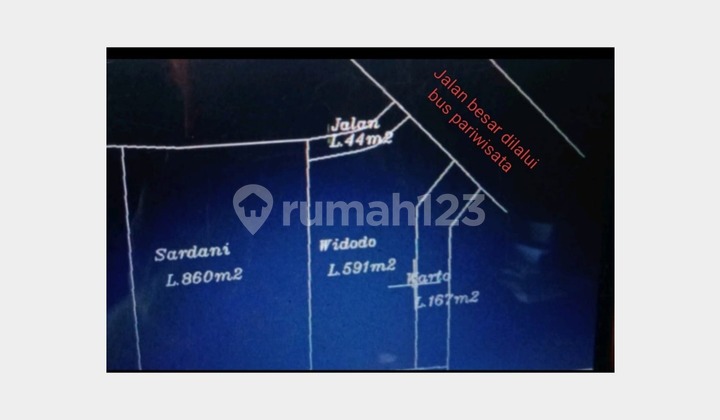 Tanah pinggir jalan raya Wonosari di Plumbon kidul Logandeng Playen Gunung Kidul Yogyakarta