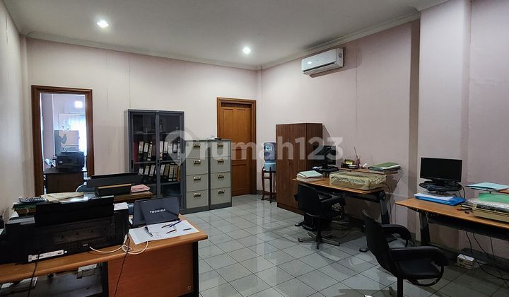 3.5-story shop house for rent near Daan Mogot Mall and Citra Garden 2 Housing, Kalideres, West Jakarta 2