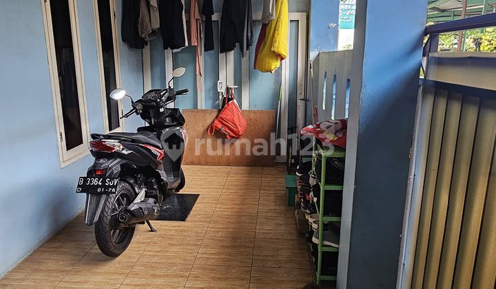 Perumnas Cengkareng  3 lantai di Jalan Galunggung dekat RSUD Cengkareng dan mall Taman Palem Cengkareng Jakarta Barat