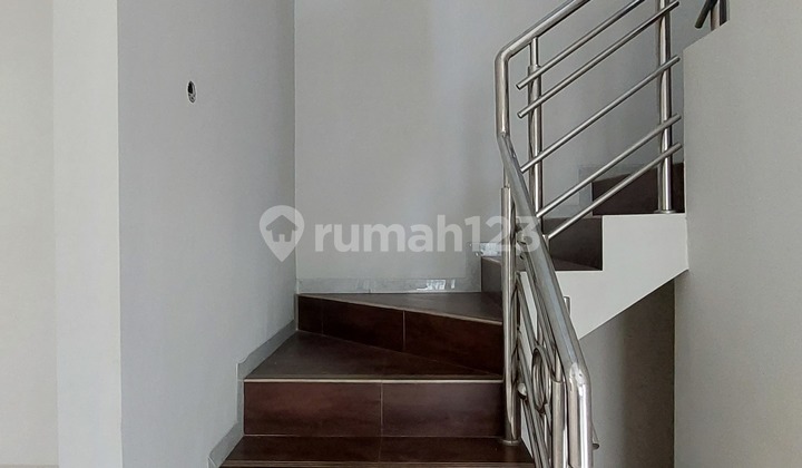 DISEWAKAN RUMAH BARU JAGAKARSA 3KT 5KM 9