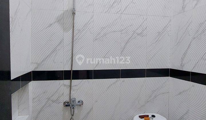 DISEWAKAN RUMAH BARU 2 LANTAI CUKUP MEWAH DIJAGAKARSA 7