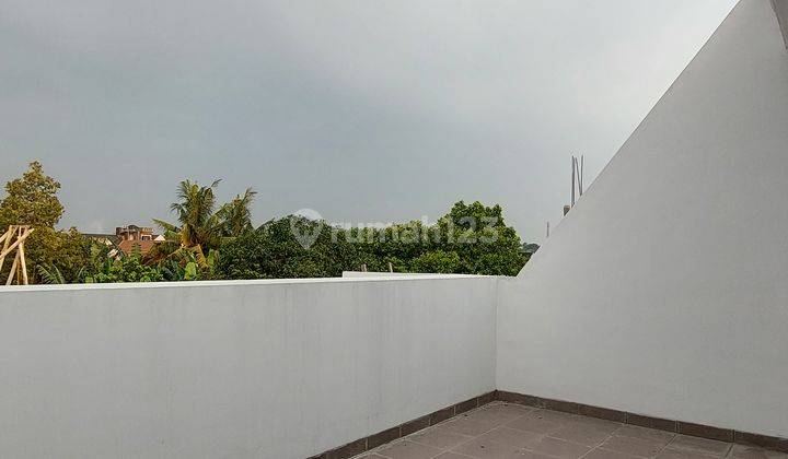 DISEWAKAN RUMAH BARU 2 LANTAI CUKUP MEWAH DIJAGAKARSA 11