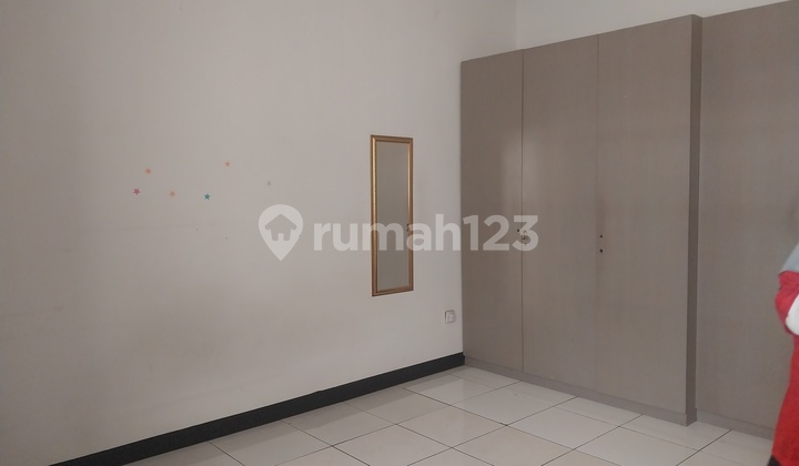 Lebak Bulus one step to MRT, quick sale.